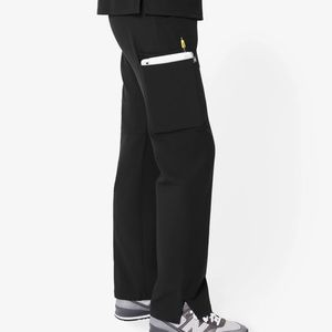 Figs Kade Cargo Scrub Pants (Black)